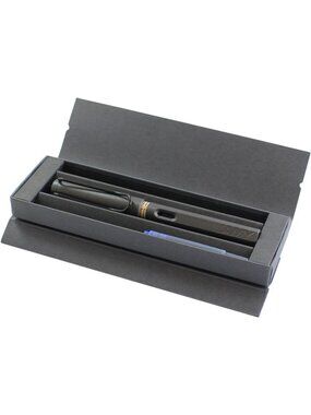 Matte Black Fountain Pen with Medium Nib - Elegant Gift Box Included